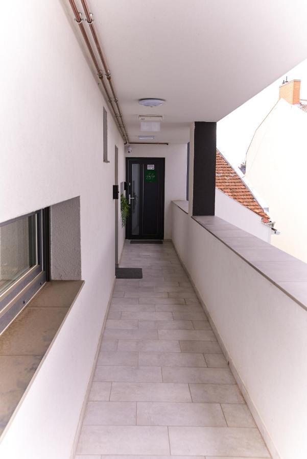 Starlight Bronze Szeged- Exclusive Διαμέρισμα Εξωτερικό φωτογραφία